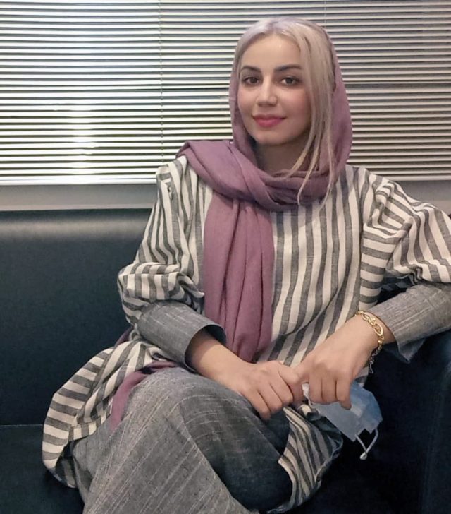 مرجان فرخ‌نیا
دپارتمان انگلیسی